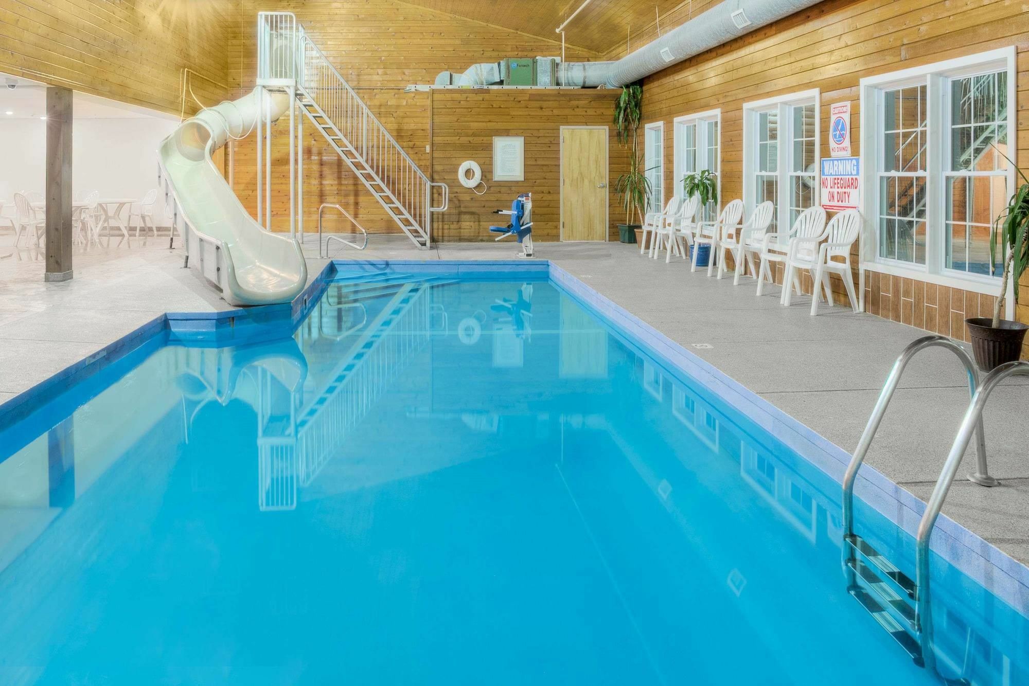 Baymont By Wyndham Essex Burlington Area Hotel Luaran gambar