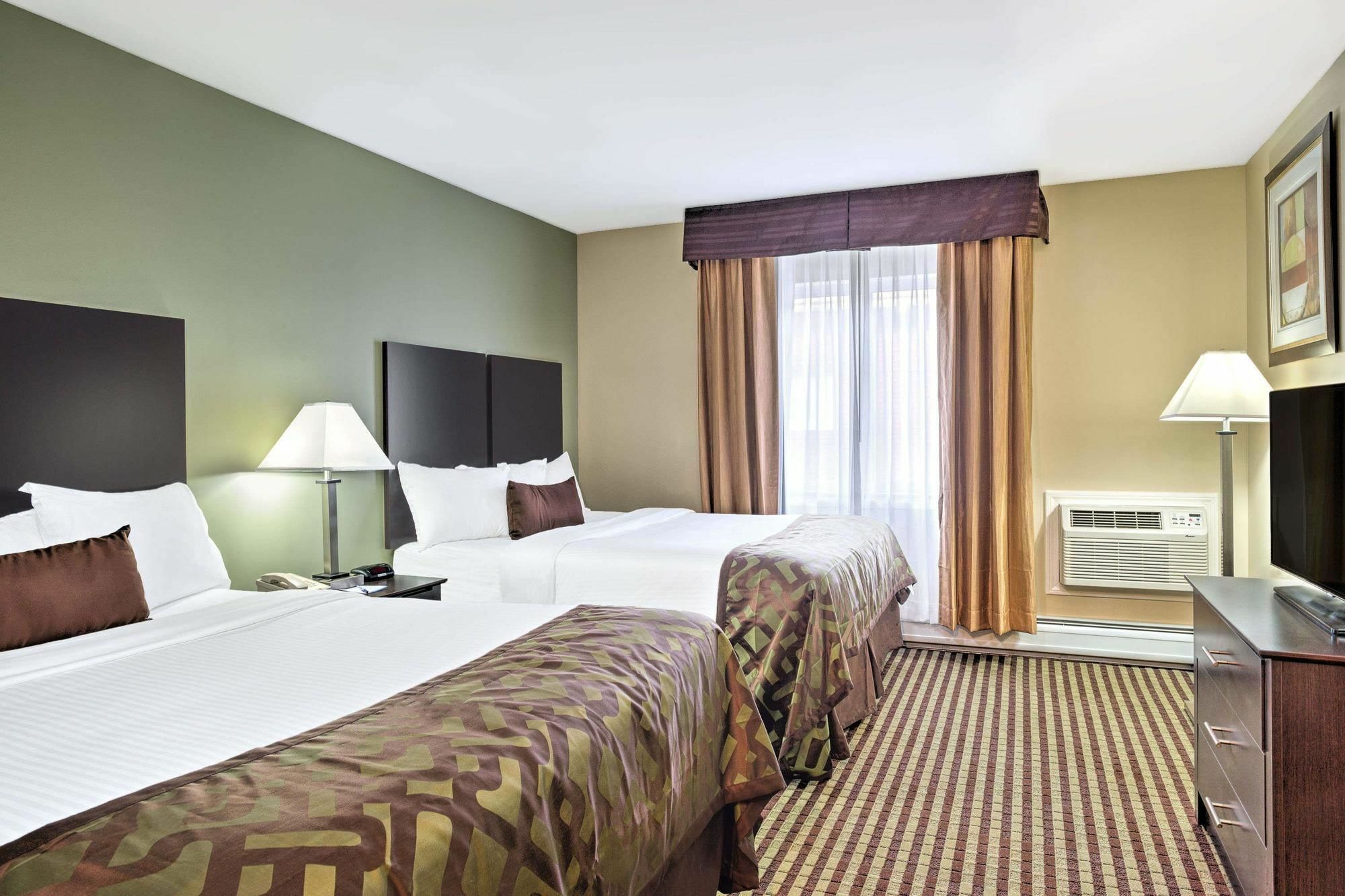 Baymont By Wyndham Essex Burlington Area Hotel Luaran gambar